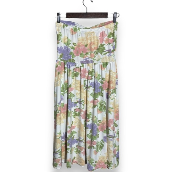 ASOS Mid-Length Sweetheart Neck Cinched Waist White With Floral Strapless Dress - Picture 11 of 15